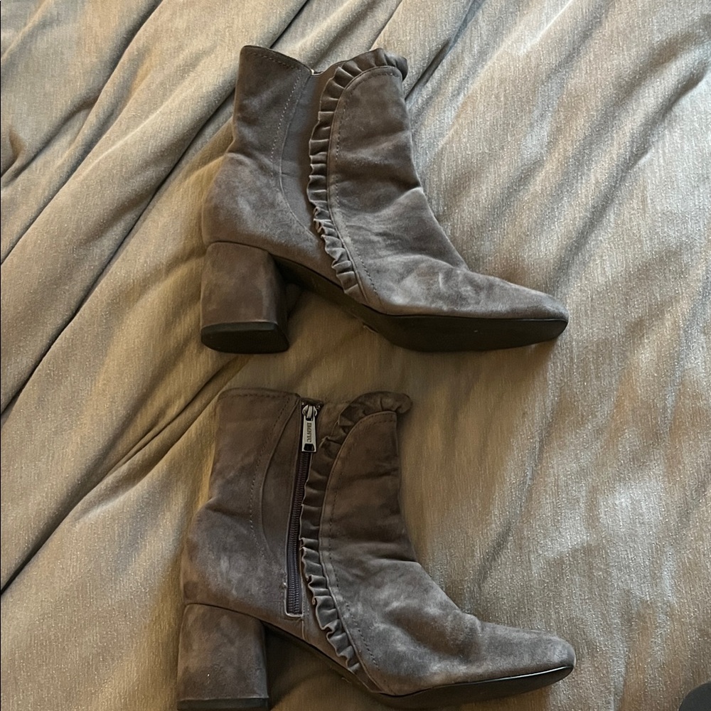 Isaac Mizrahi Charcoal Suede Heeled Boots